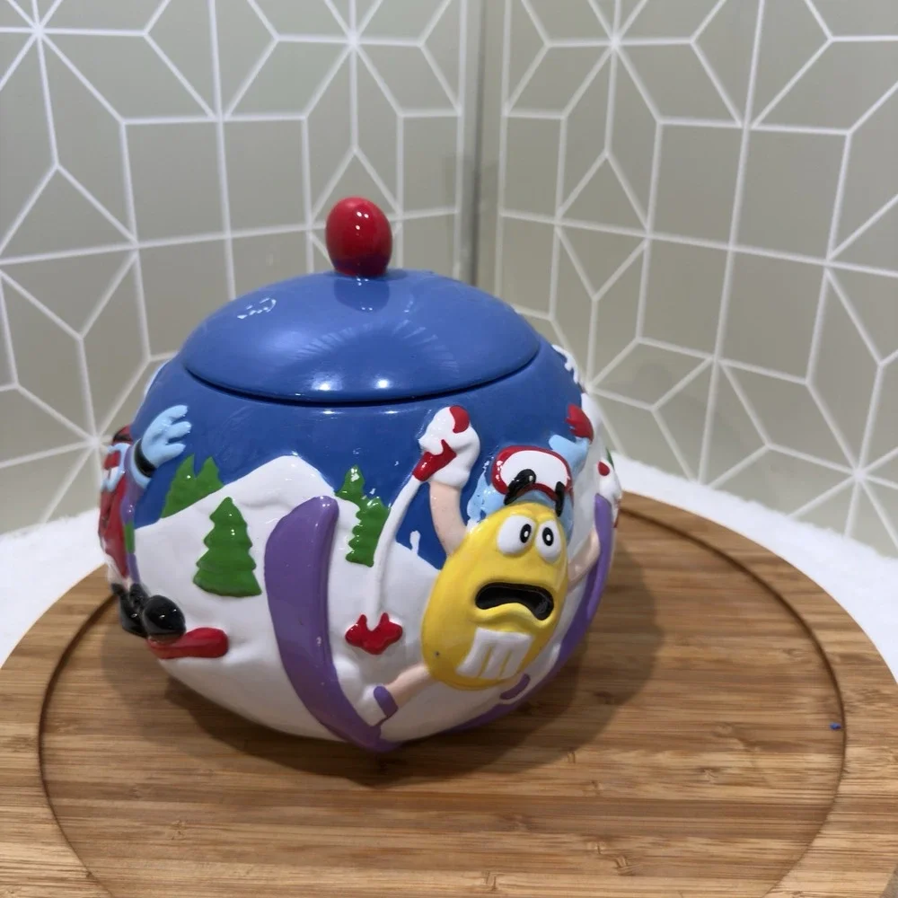 Vintage M&M's 2003 Ceramic Christmas Holiday‎ Winter Ski Cookie Jar 8